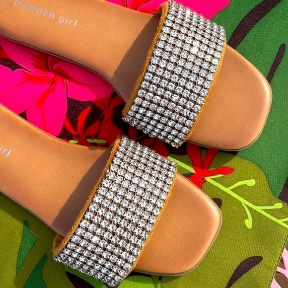 Brand New Madden Girl Rhinestone Large Strap Slides Sparkly Bling Sandals - Picture 14 of 15